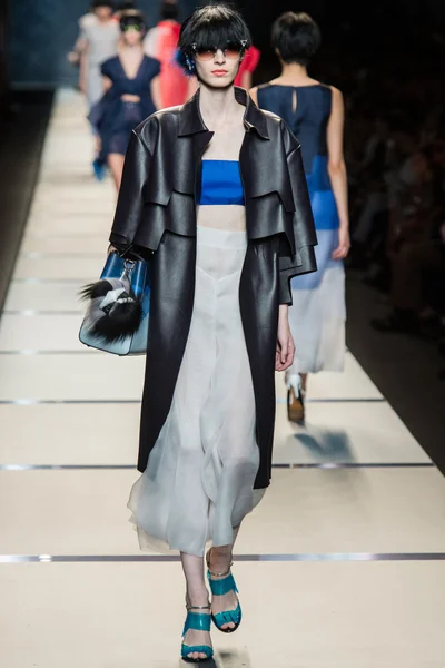 Look 7